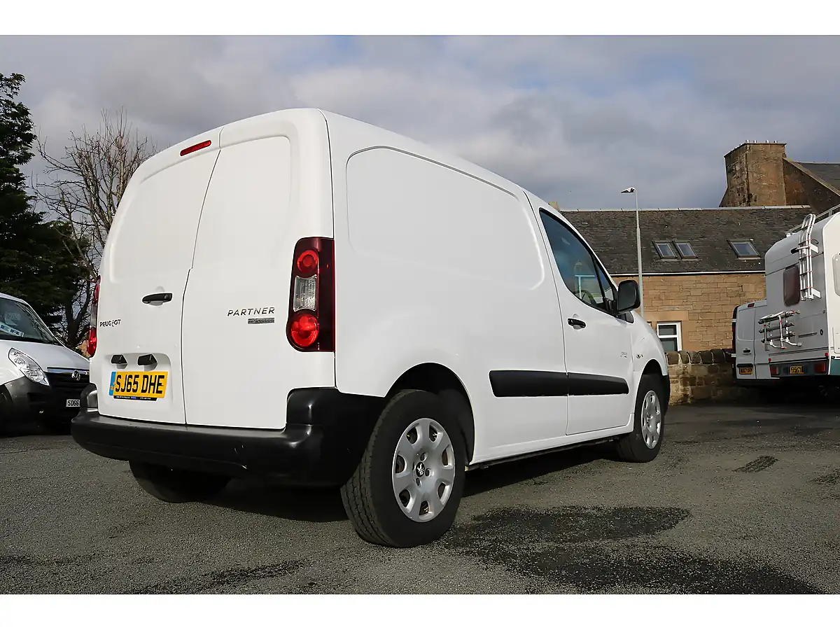 Used 2015 Peugeot Partner 3 Seater White - Interior and Exterior details 10