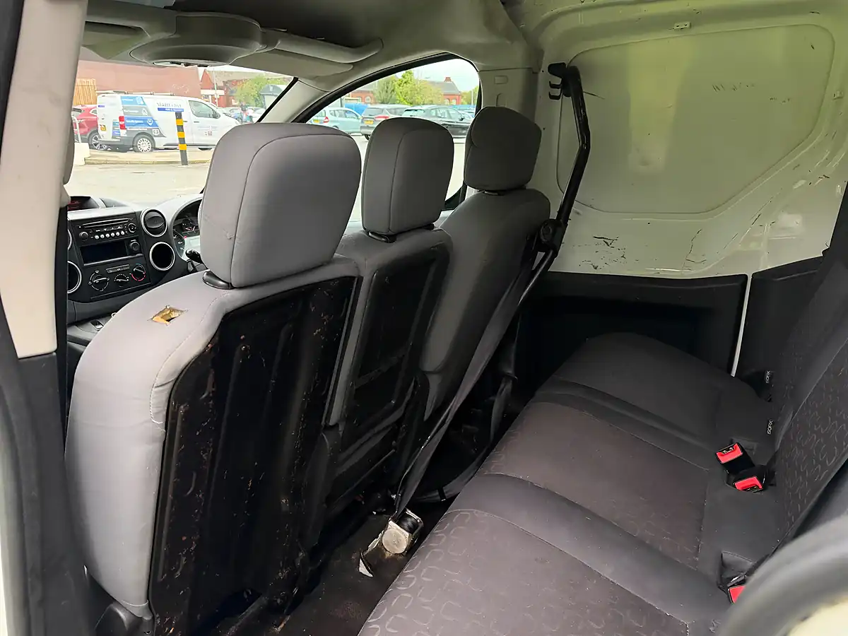 Used 2015 Peugeot Partner 625 Professional L1 White - Interior and Exterior details 6