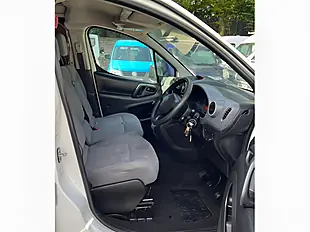 Used 2015 Peugeot Partner 750 Se White - Interior and Exterior details 15