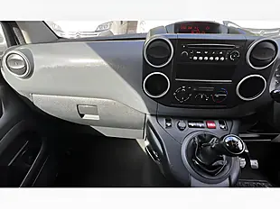 Used 2015 Peugeot Partner 750 Se White - Interior and Exterior details 17