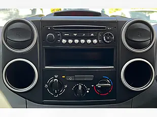Used 2015 Peugeot Partner 750 Se White - Interior and Exterior details 18