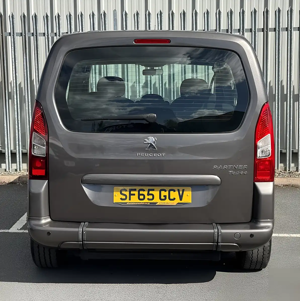Used 2015 Peugeot Partner Tepee Active Horizon Wheel Chair Access Grey - Interior and Exterior details 6