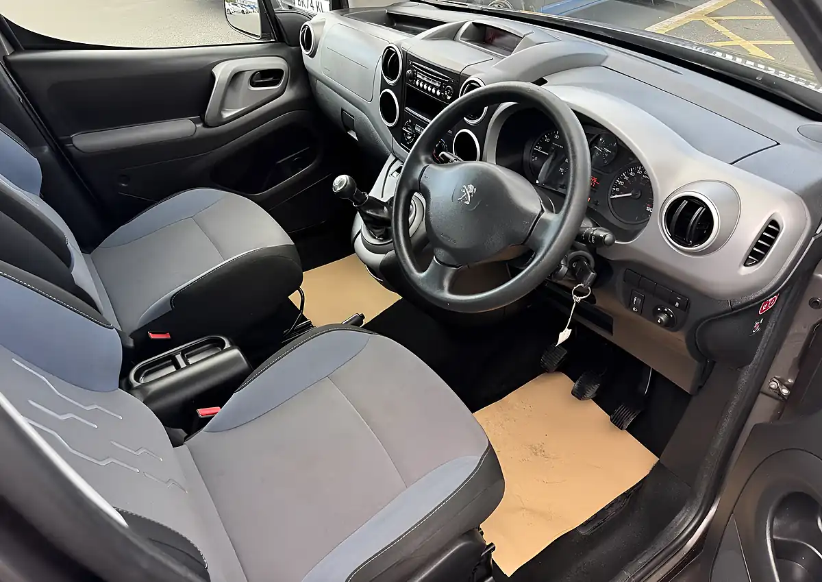 Used 2015 Peugeot Partner Tepee Active Horizon Wheel Chair Access Grey - Interior and Exterior details 9