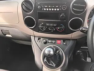 Used 2015 Peugeot Partner Tepee Outdoor Blue - Interior and Exterior details 13
