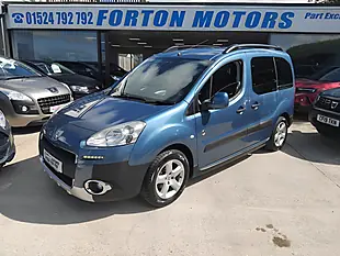 Used 2015 Peugeot Partner Tepee Outdoor Blue - Interior and Exterior details 9
