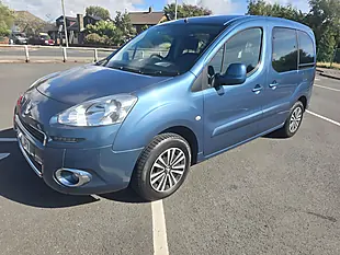 Used 2015 Peugeot Partner Tepee S Blue - Interior and Exterior details 3