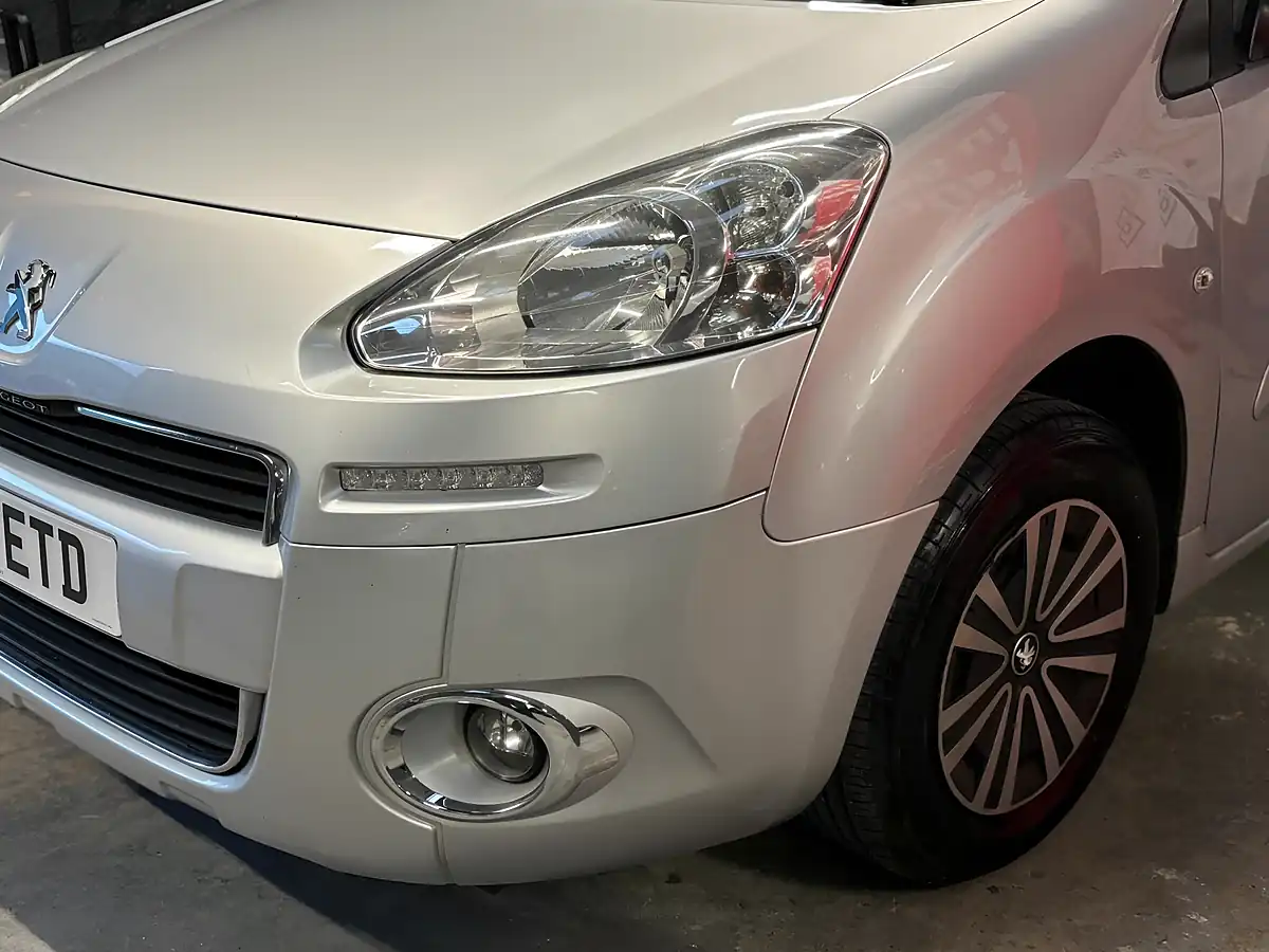 Used 2015 Peugeot Partner Tepee Tepee S Silver - Interior and Exterior details 16