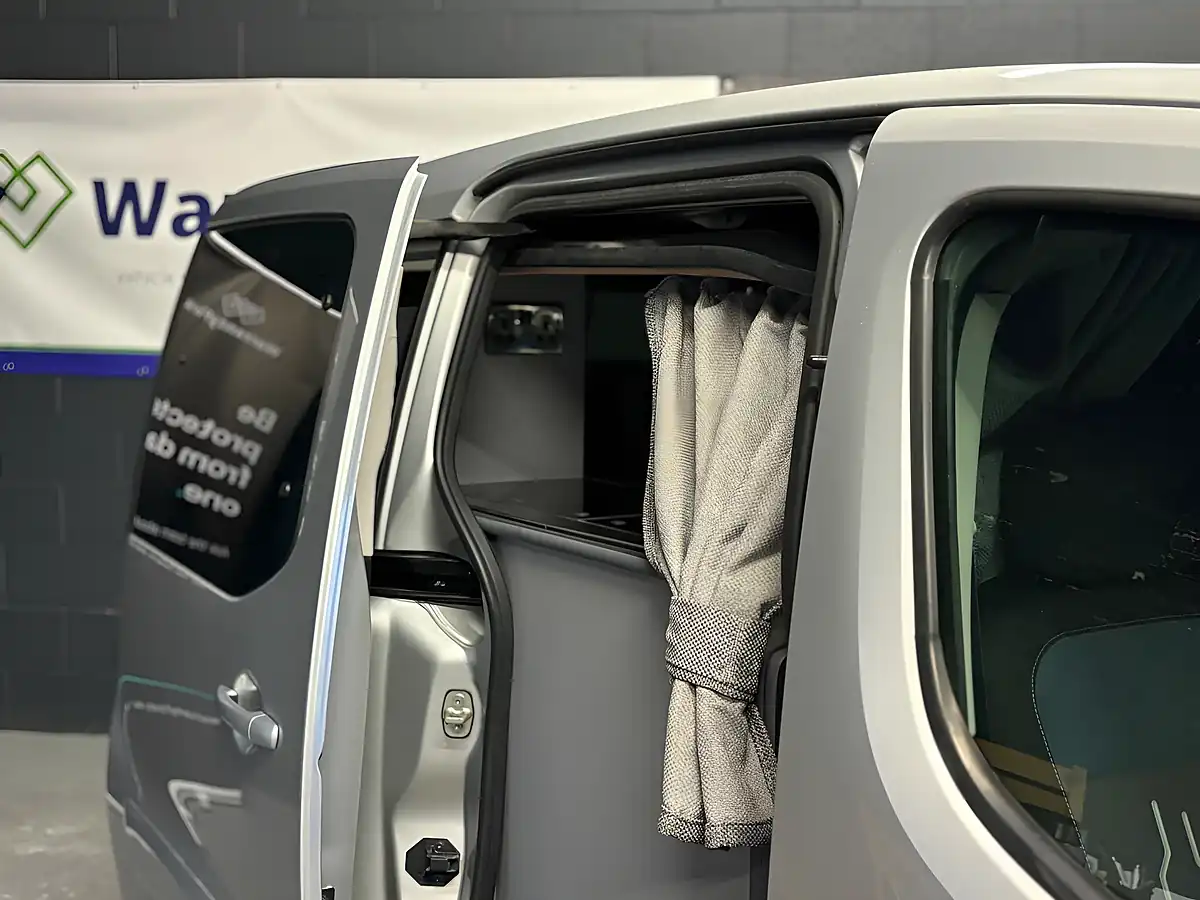 Used 2015 Peugeot Partner Tepee Tepee S Silver - Interior and Exterior details 19
