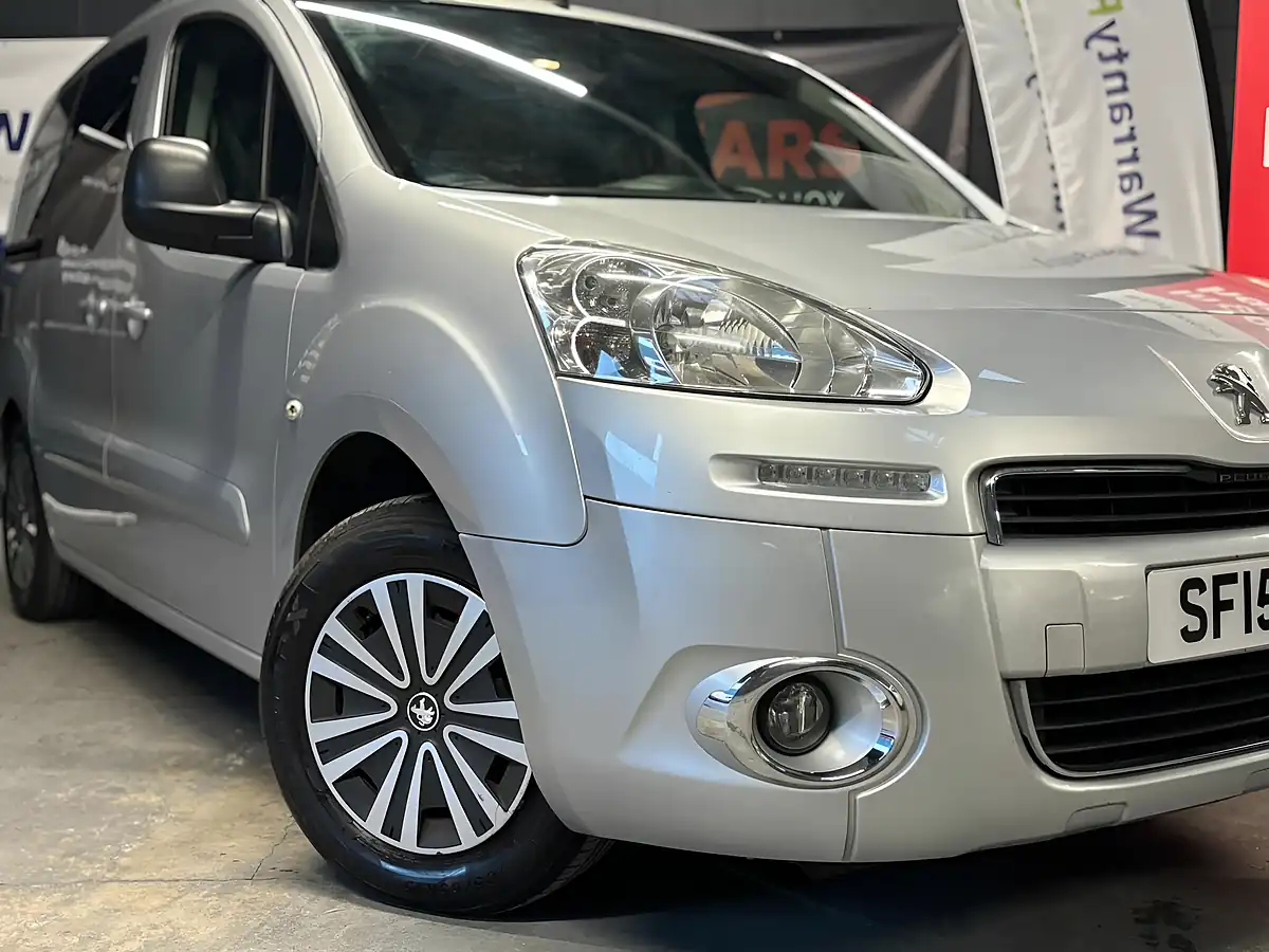 Used 2015 Peugeot Partner Tepee Tepee S Silver - Interior and Exterior details 6