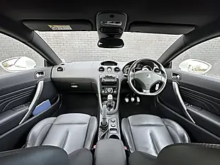 Used 2015 Peugeot Rcz GT Pearlescent White - Interior and Exterior details 12