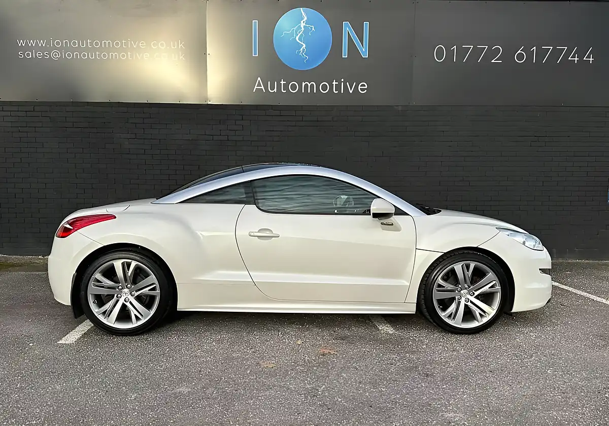 Used 2015 Peugeot Rcz GT Pearlescent White - Interior and Exterior details 3