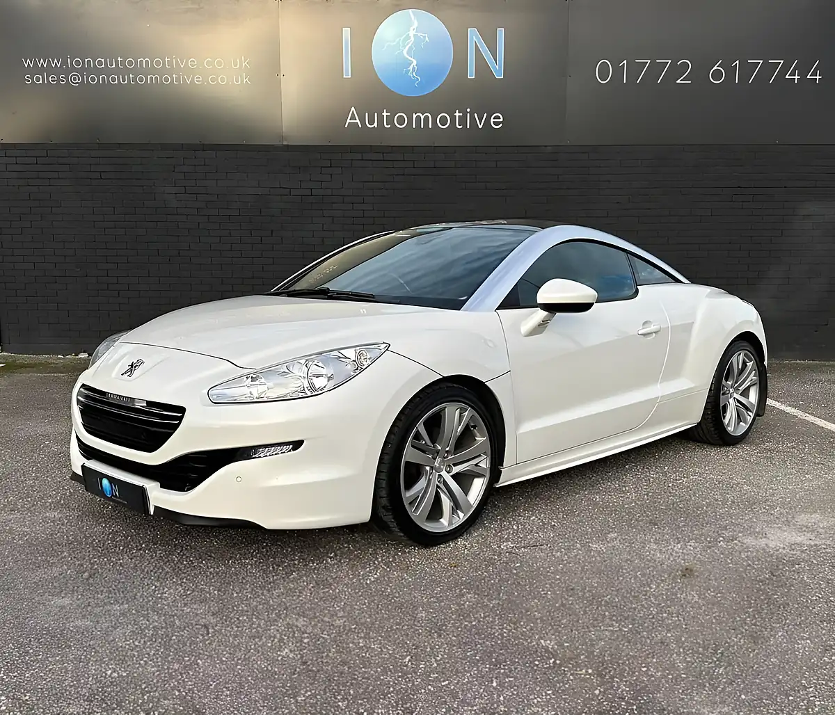 Used 2015 Peugeot Rcz GT Pearlescent White - Interior and Exterior details 8
