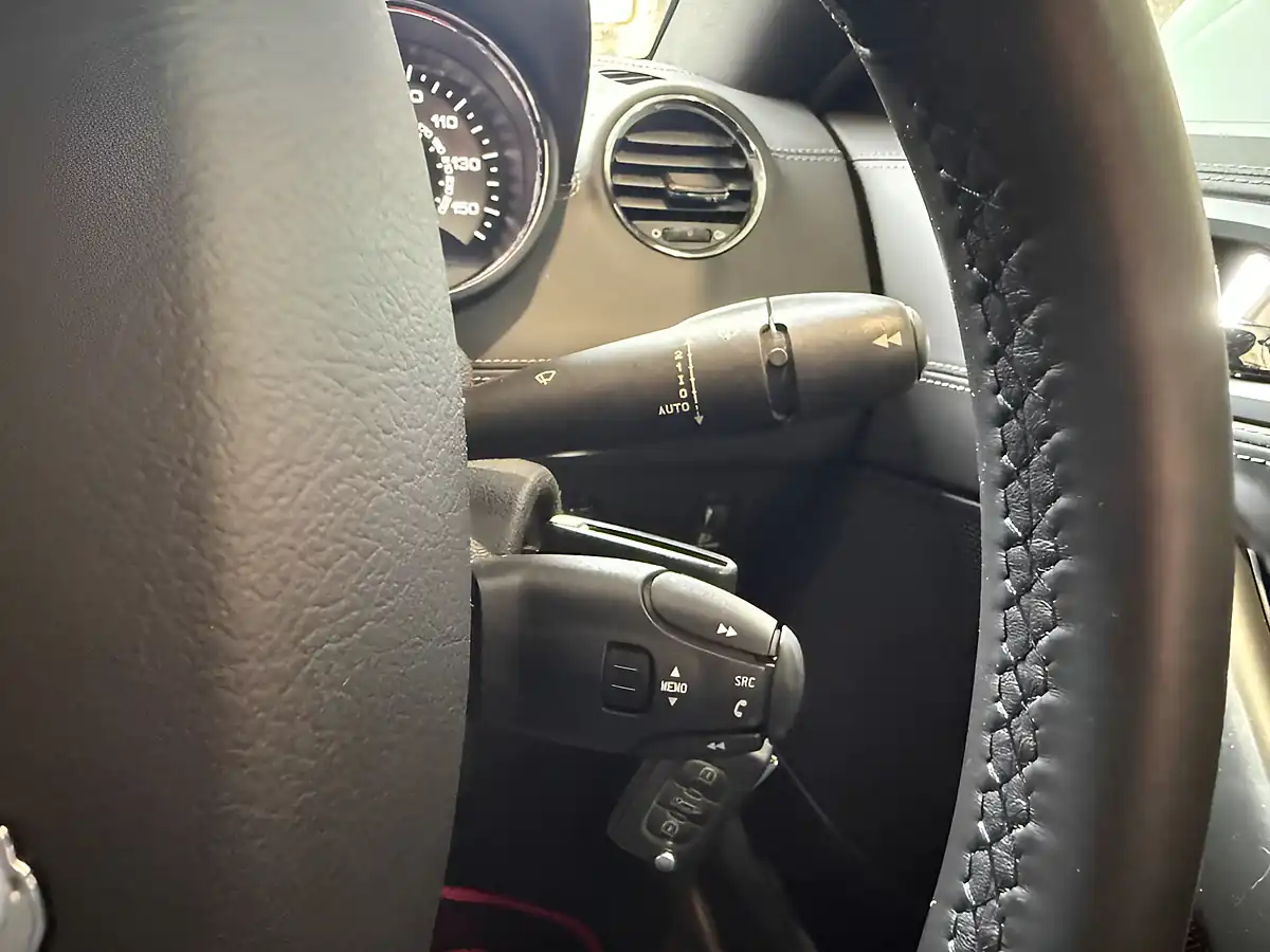 Used 2015 Peugeot Rcz GT White - Interior and Exterior details 17