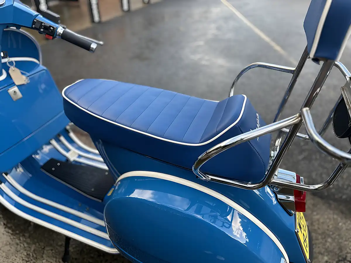 Used 2015 Piaggio Vespa Px Blue - Interior and Exterior details 14