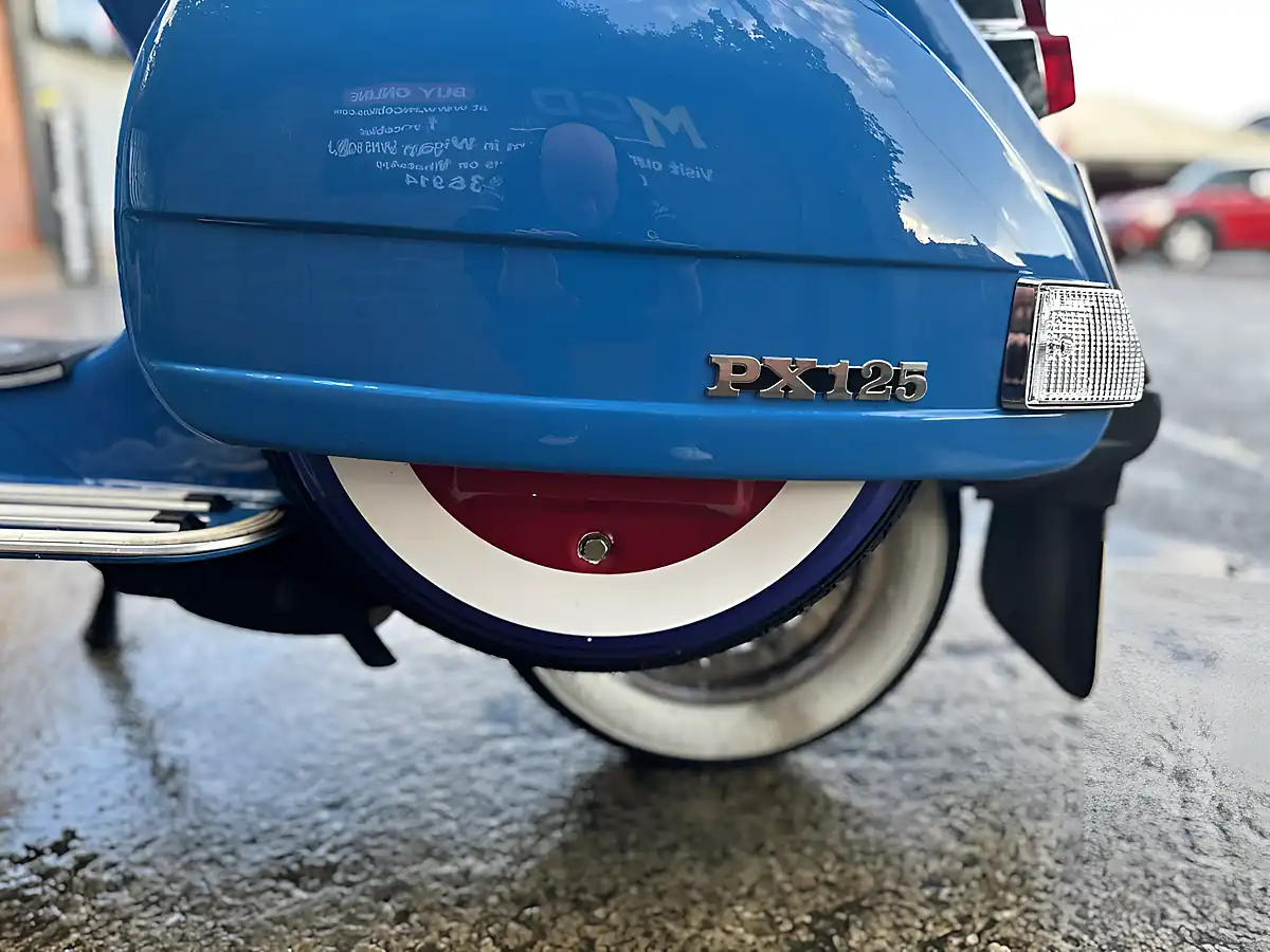 Used 2015 Piaggio Vespa Px Blue - Interior and Exterior details 16