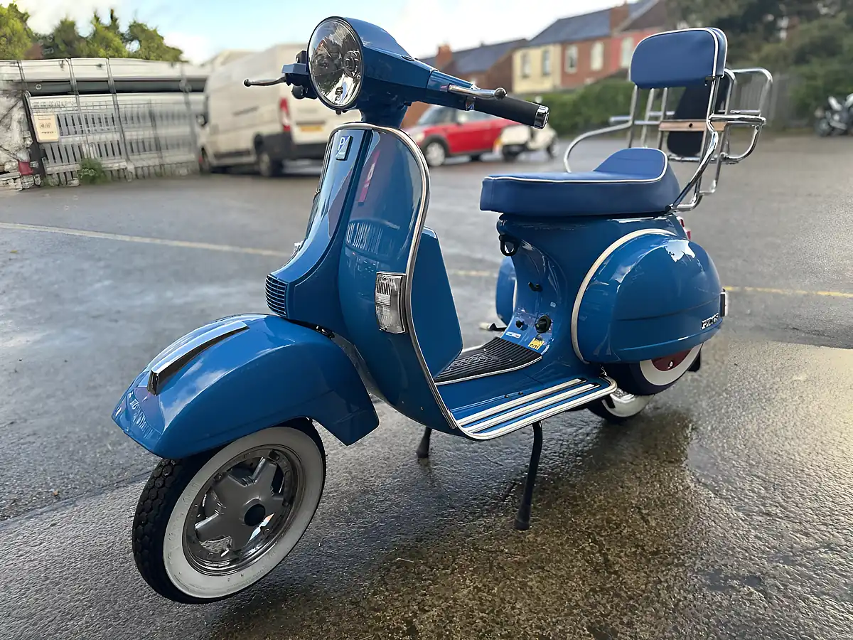 Used 2015 Piaggio Vespa Px Blue - Interior and Exterior details 17