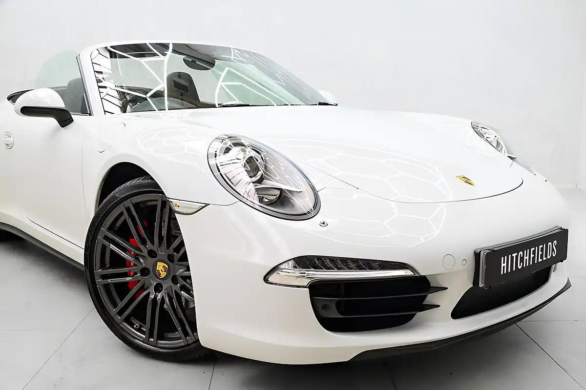 Used 2015 Porsche 911 Carrera 4S Convertible White - Interior and Exterior details 15