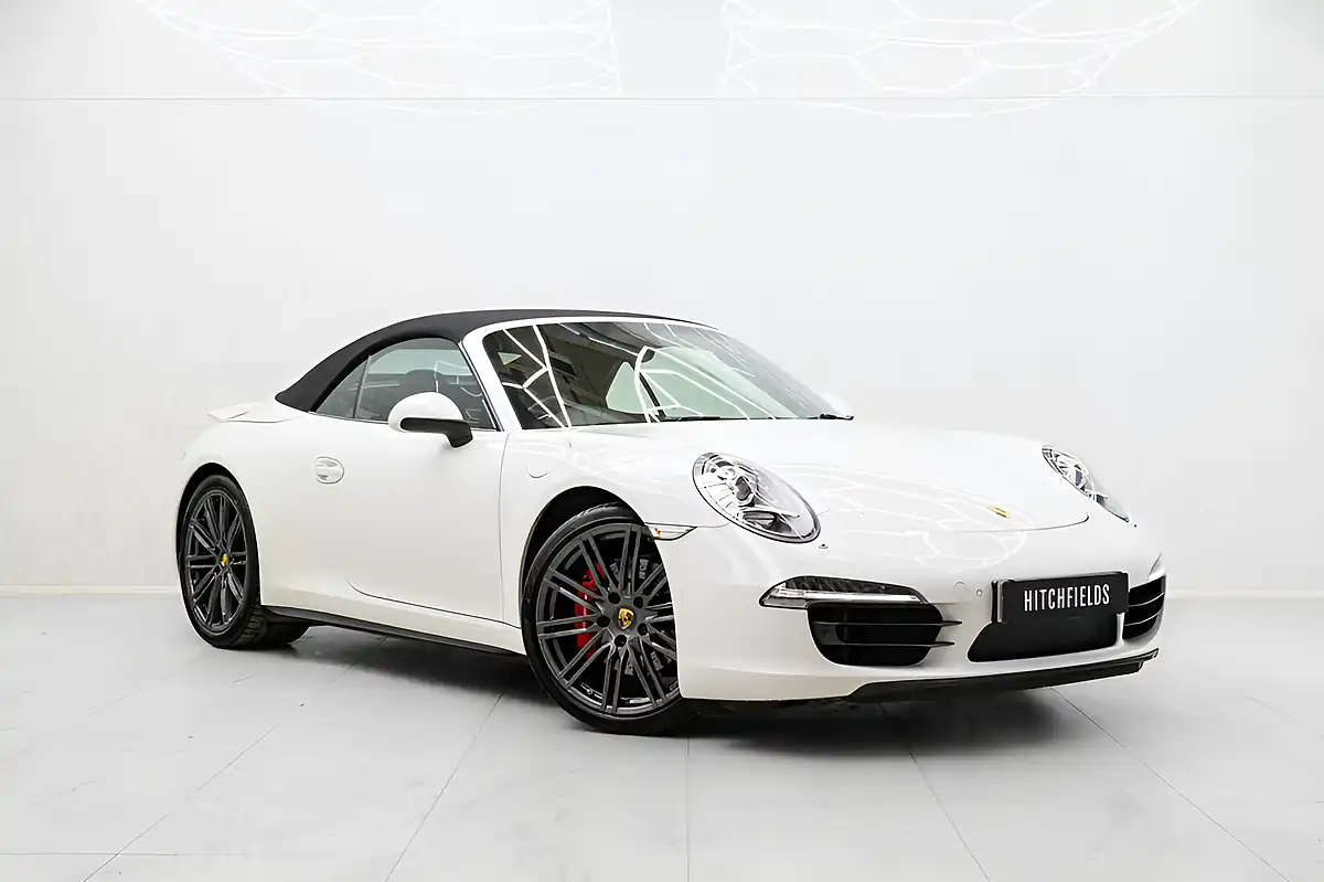 Used 2015 Porsche 911 Carrera 4S Convertible White - Interior and Exterior details 5