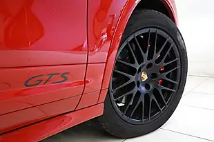 Used 2015 Porsche Cayenne Gts Red - Interior and Exterior details 9