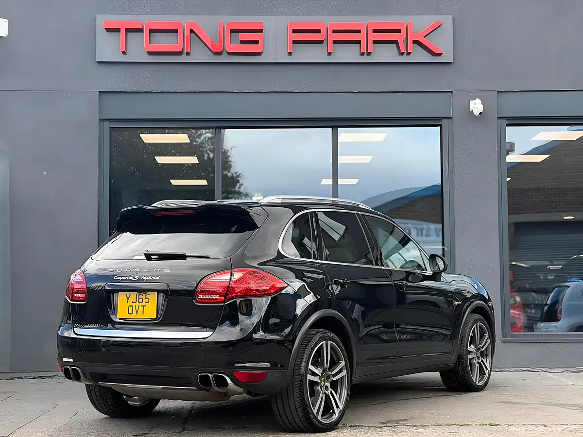 Used 2015 Porsche Cayenne S Black - Interior and Exterior details 10