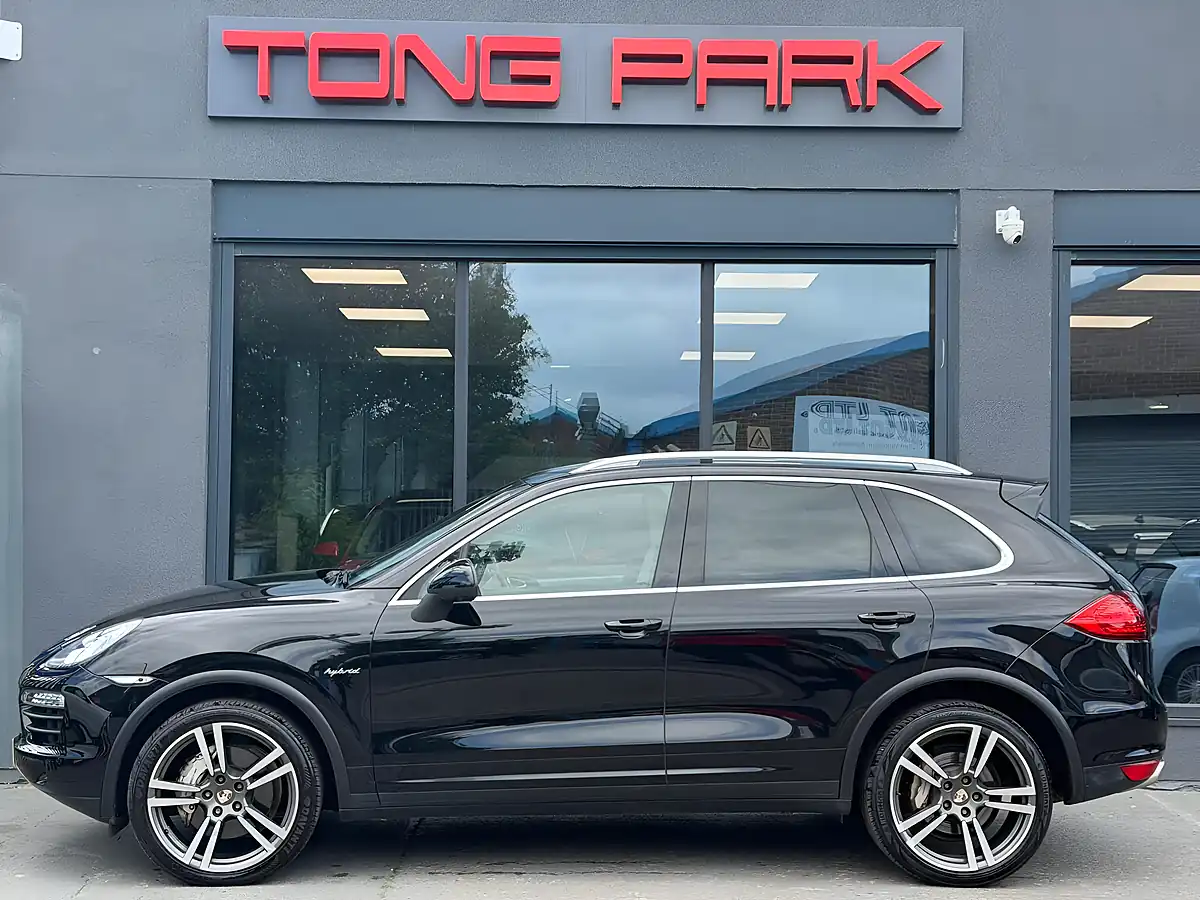 Used 2015 Porsche Cayenne S Black - Interior and Exterior details 11