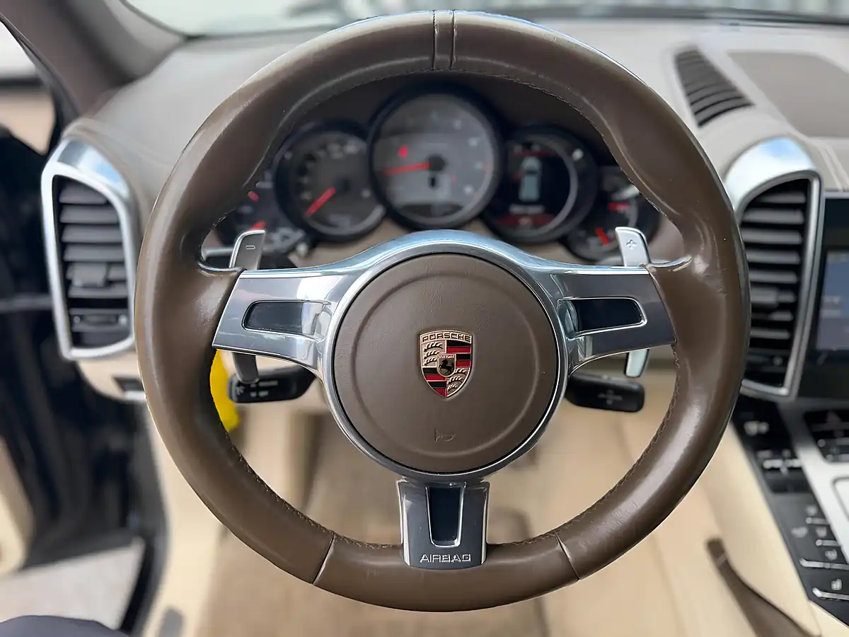 Used 2015 Porsche Cayenne S Black - Interior and Exterior details 16