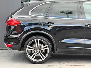 Used 2015 Porsche Cayenne S Black - Interior and Exterior details 7