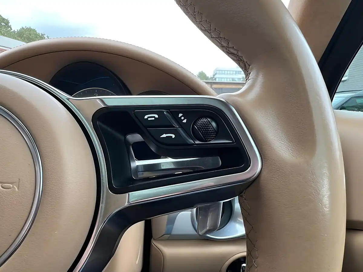 Used 2015 Porsche Cayenne S Blue - Interior and Exterior details 20