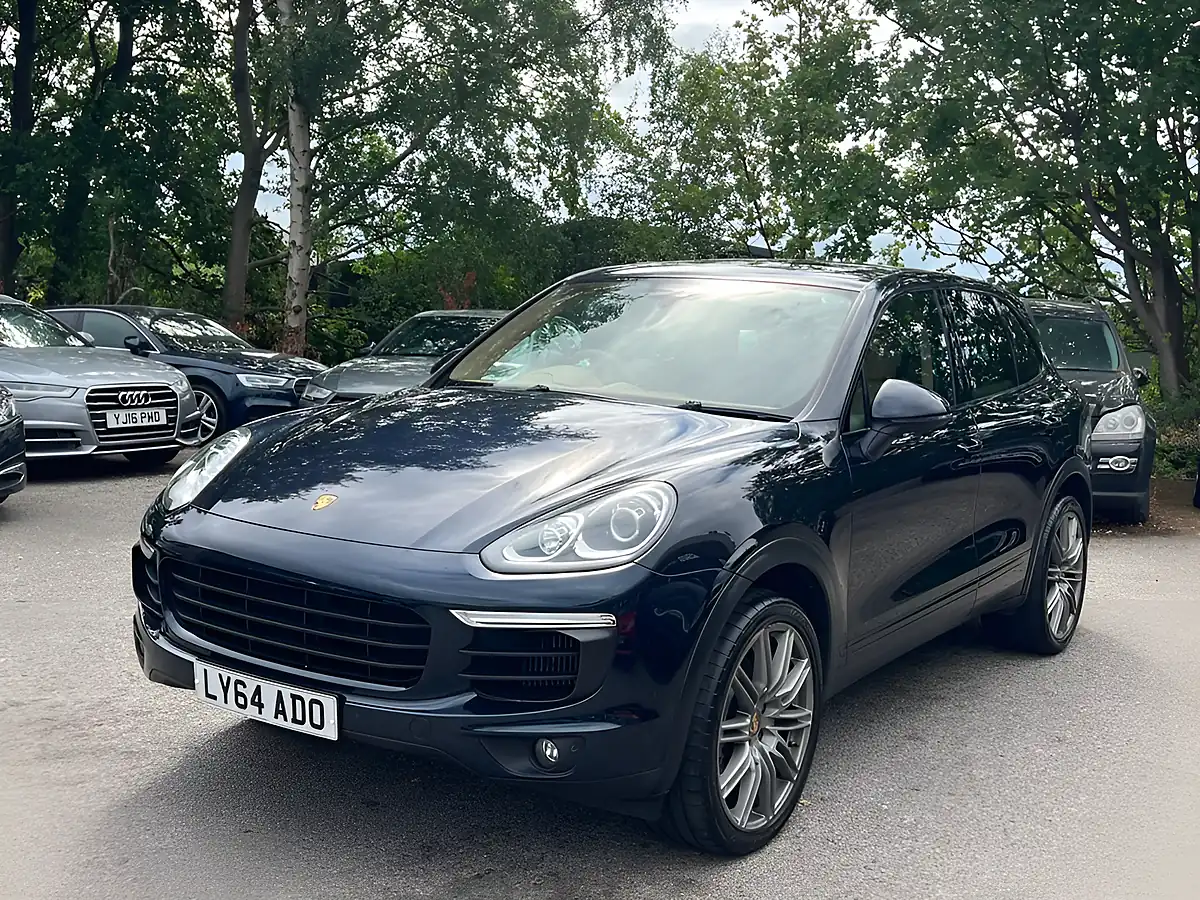 Used 2015 Porsche Cayenne S Blue - Interior and Exterior details 9