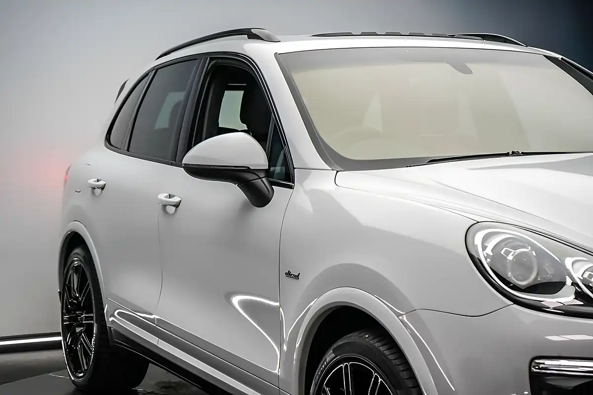 Used 2015 Porsche Cayenne White - Interior and Exterior details 12