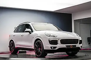 Used 2015 Porsche Cayenne White - Interior and Exterior details 13
