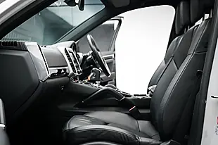 Used 2015 Porsche Cayenne White - Interior and Exterior details 15