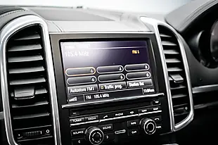 Used 2015 Porsche Cayenne White - Interior and Exterior details 17