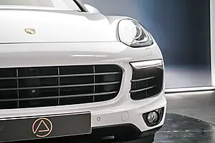 Used 2015 Porsche Cayenne White - Interior and Exterior details 5