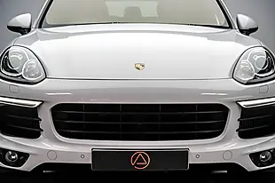 Used 2015 Porsche Cayenne White - Interior and Exterior details 8