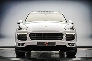 Used 2015 Porsche Cayenne White - Interior and Exterior details 9
