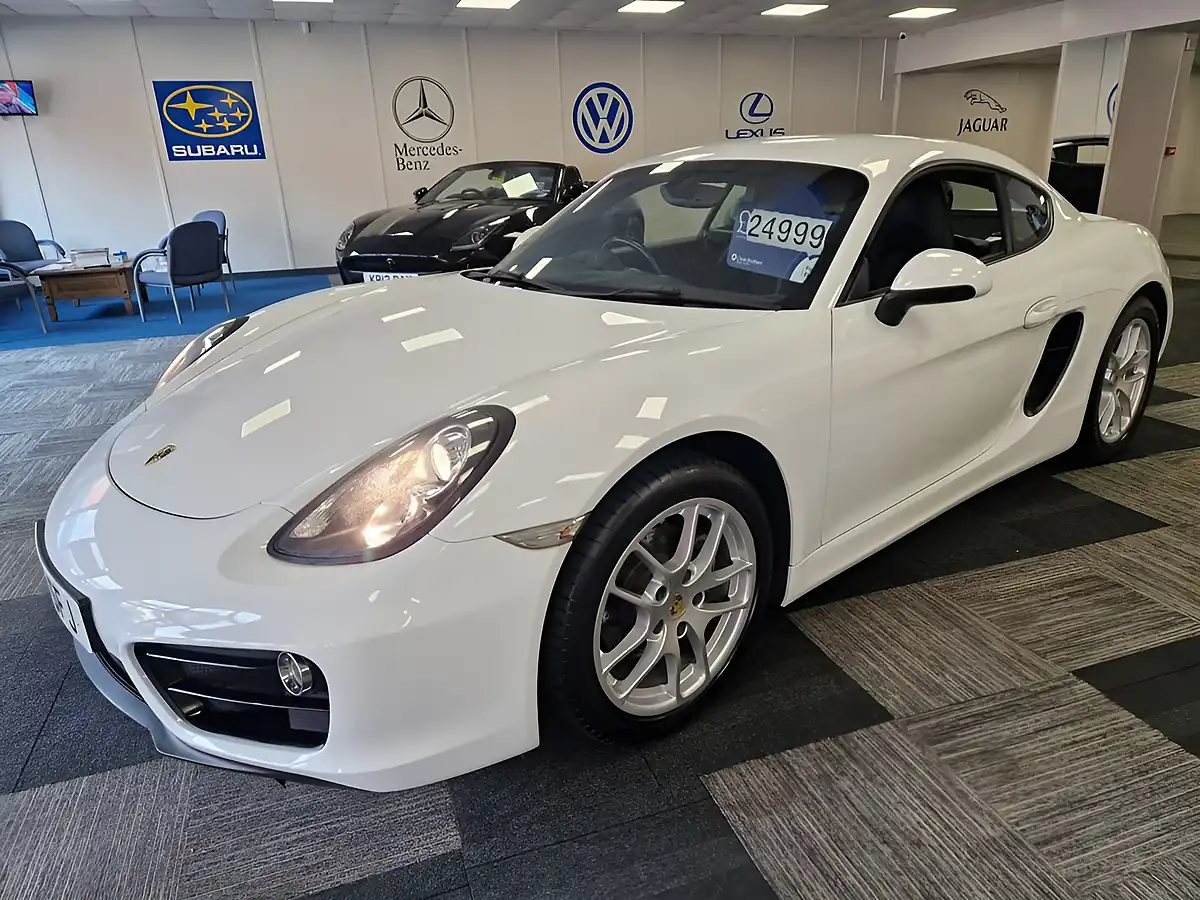 Used 2015 Porsche Cayman 981 Coupe White - Front View