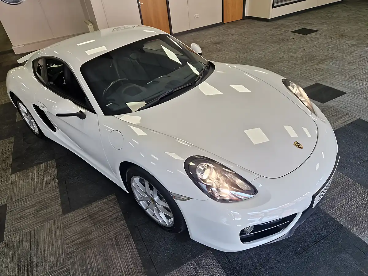 Used 2015 Porsche Cayman 981 Coupe White - Interior and Exterior details 20