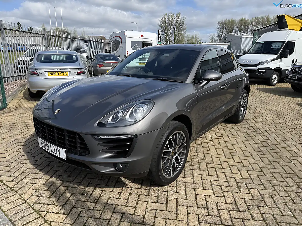 Used 2015 Porsche Macan S Agate Grey - Interior and Exterior details 5