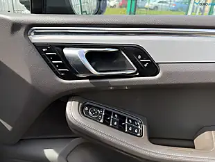 Used 2015 Porsche Macan S Agate Grey - Interior and Exterior details 8