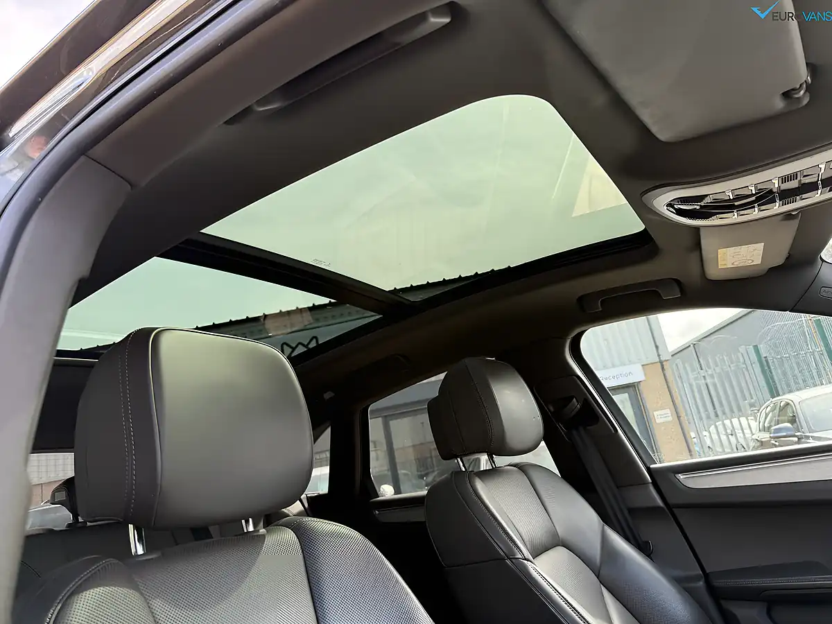 Used 2015 Porsche Macan S Agate Grey - Interior and Exterior details 9