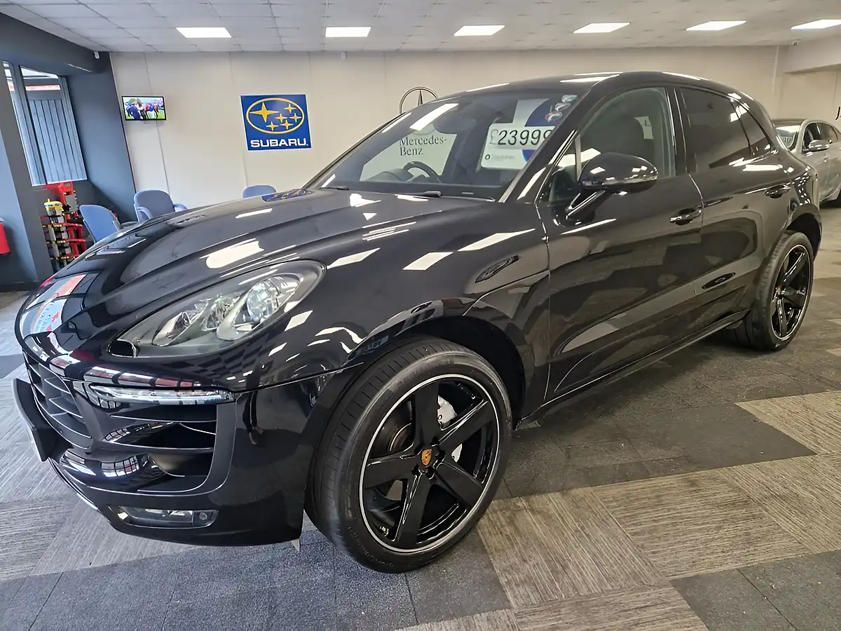 Used 2015 Porsche Macan S Black - Front View