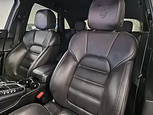 Used 2015 Porsche Macan S Black - Interior and Exterior details 15