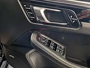 Used 2015 Porsche Macan S Black - Interior and Exterior details 17