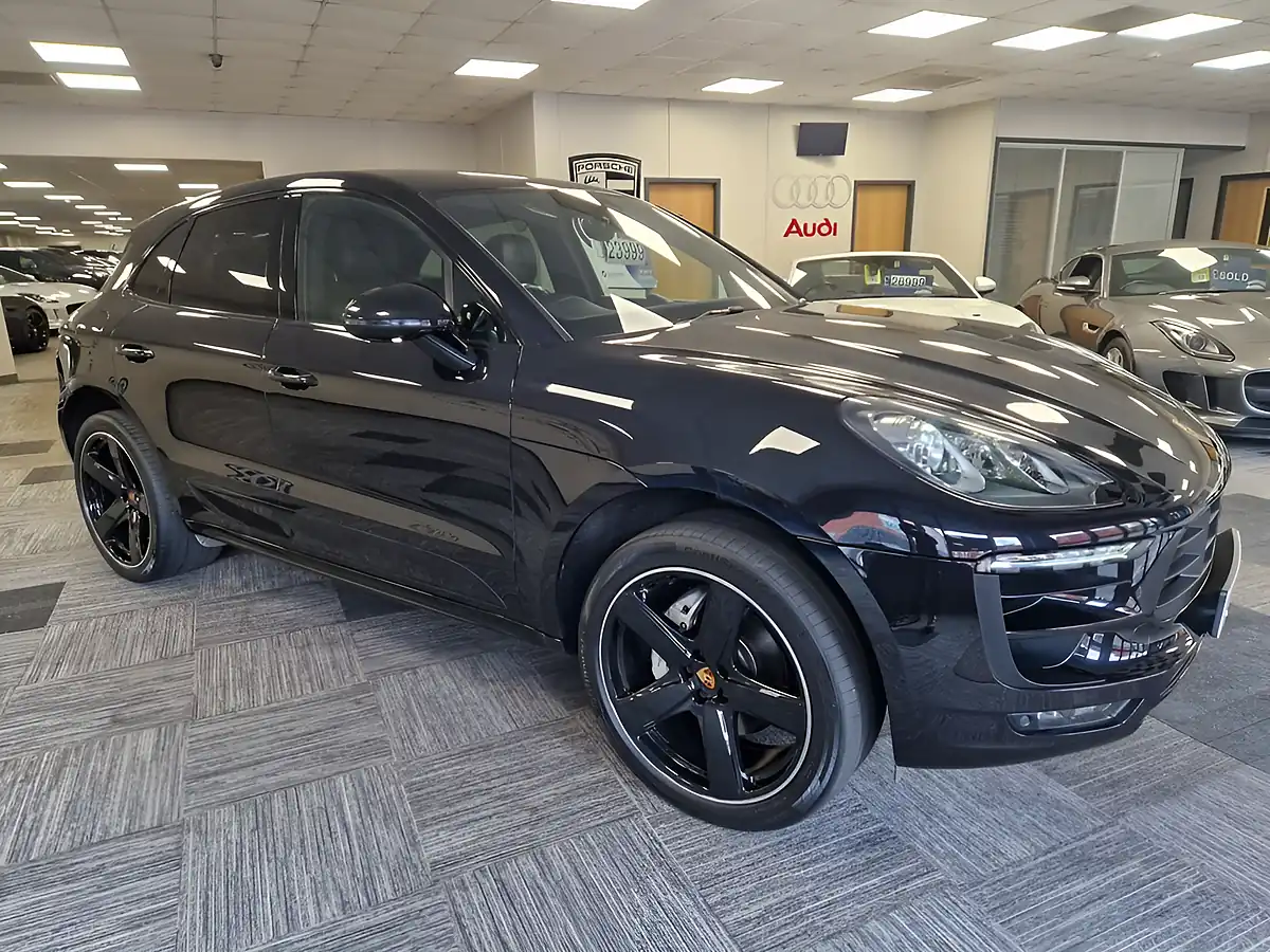 Used 2015 Porsche Macan S Black - Interior and Exterior details 2