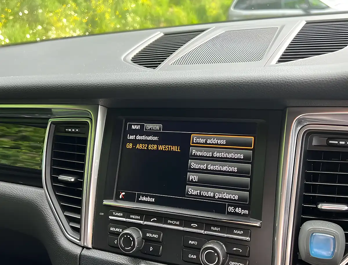 Used 2015 Porsche Macan S Black - Interior and Exterior details 14