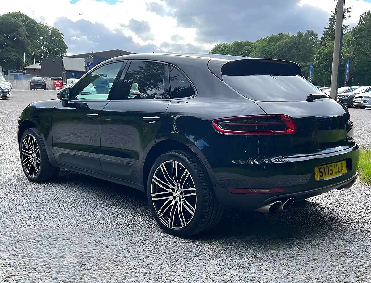 Used 2015 Porsche Macan S Black - Interior and Exterior details 5
