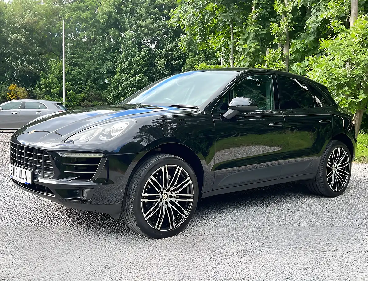 Used 2015 Porsche Macan S Black - Interior and Exterior details 7