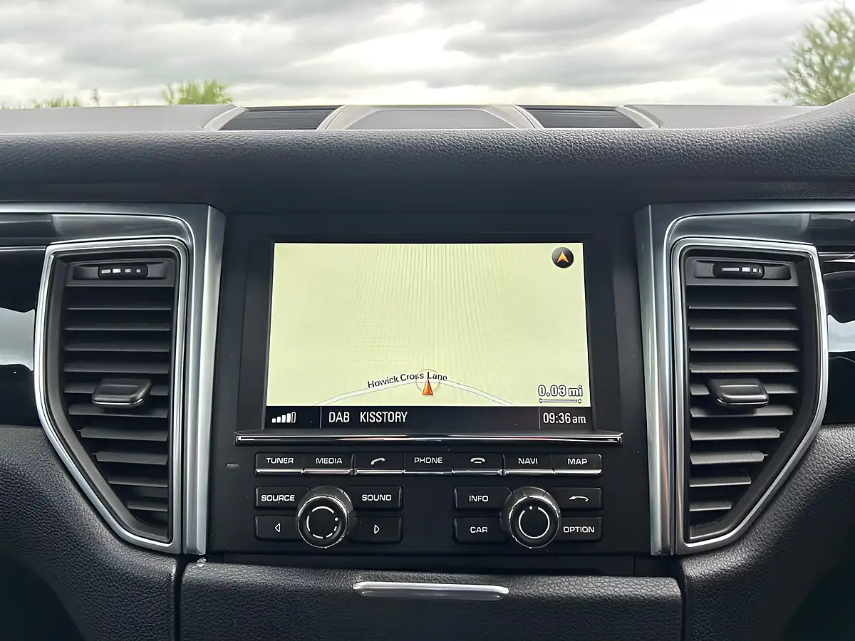 Used 2015 Porsche Macan S Black - Interior and Exterior details 15