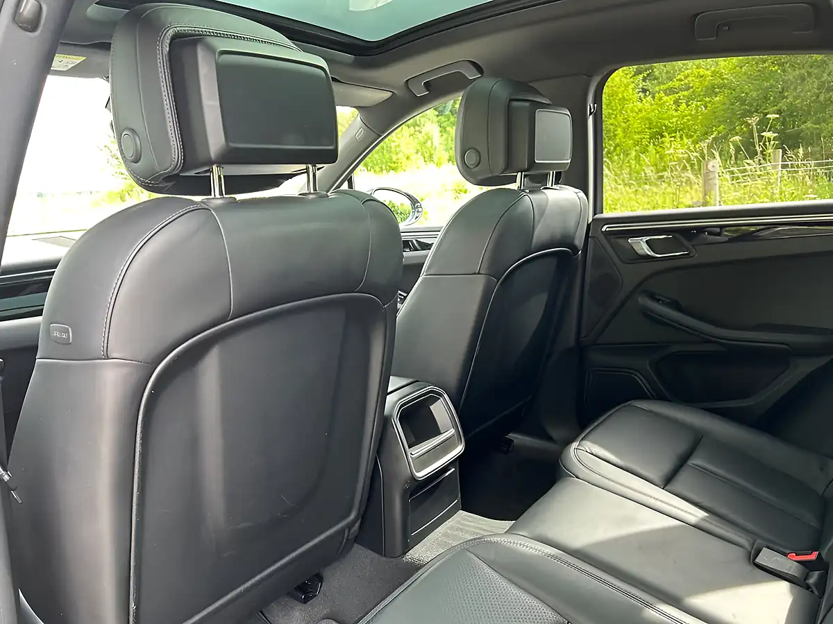 Used 2015 Porsche Macan S Black - Interior and Exterior details 18